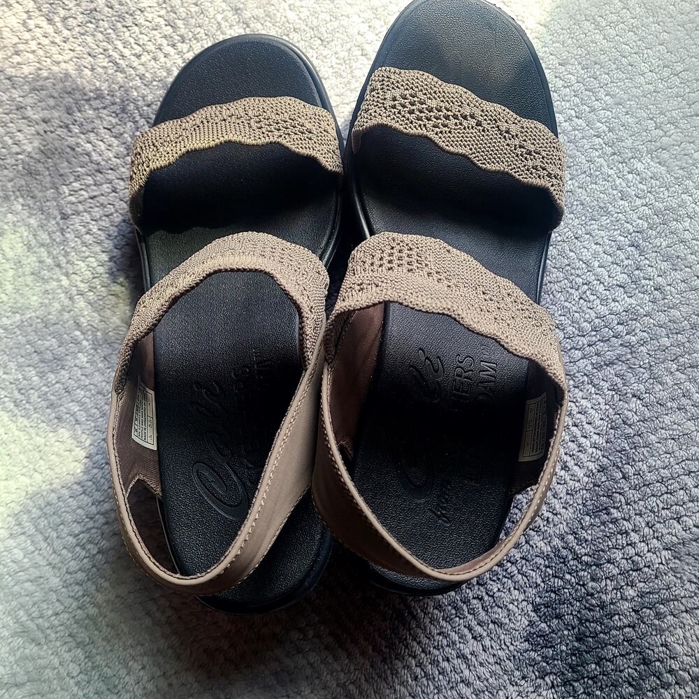 Skechers Women’s Size 8 Taupe Knit Comfort Slides Sandals - Picture 3 of 5